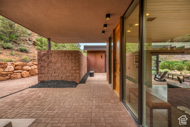 Photo 13 for MLS #2080510 at 112 Canyon Cv