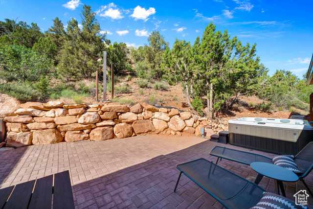 Photo 11 for MLS #2080510 at 112 Canyon Cv