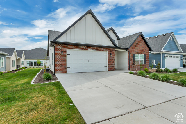 Photo 2 for MLS #2080520 at 1496 N Stellar Way