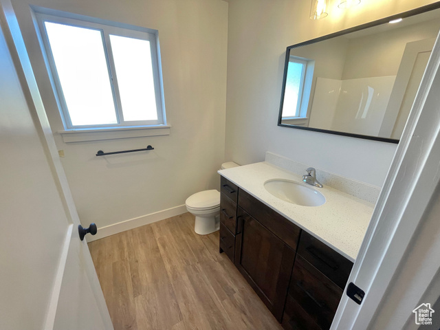 Photo 8 for MLS #2080557 at 884 W Factory St