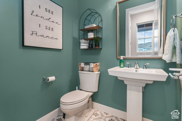 Photo 11 for MLS #2080579 at 4772 W Thorntree Ln
