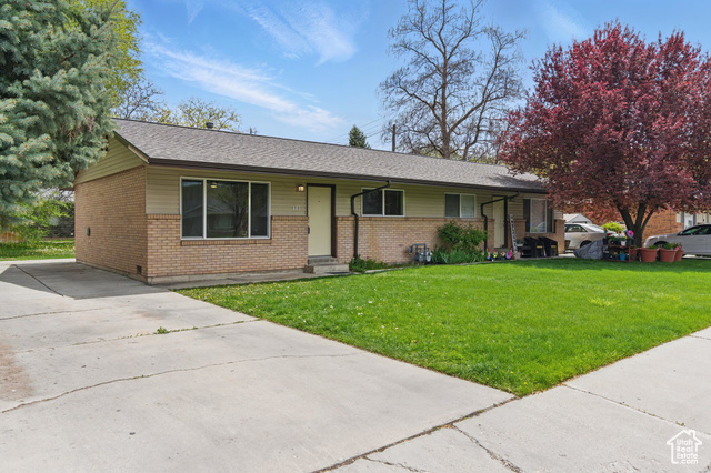 Photo 2 for MLS #2080613 at 985 S 600 West