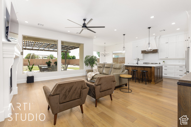 Photo 11 for MLS #2080749 at 309 W Blue Quartz Dr