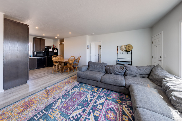 Photo 12 for MLS #2080932 at 17 S Green Haven Rd #2