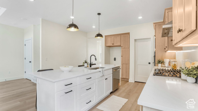 Photo 11 for MLS #2080957 at 2298 E Parkside Cir