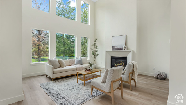 Photo 17 for MLS #2080957 at 2298 E Parkside Cir