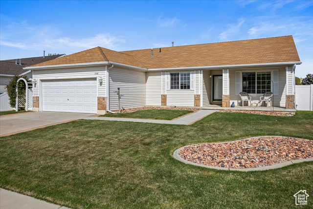 5448 S 4025 W, Roy UT 84067