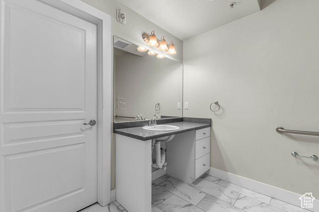 Photo 13 for MLS #2081288 at 170 E Belmont Ave #B3