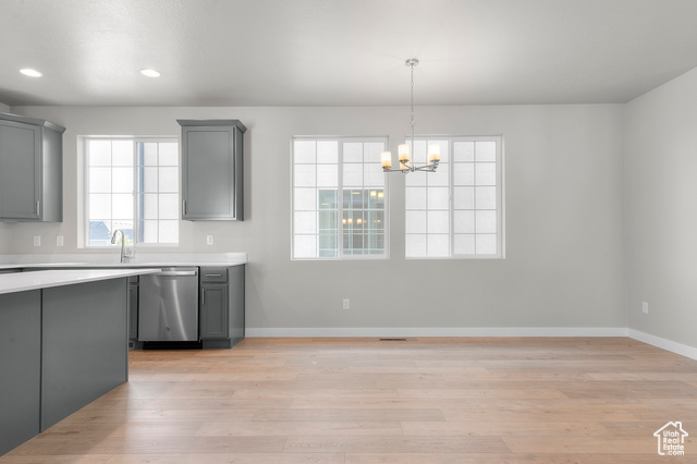 Photo 8 for MLS #2081341 at 1043 W Sparrow Way