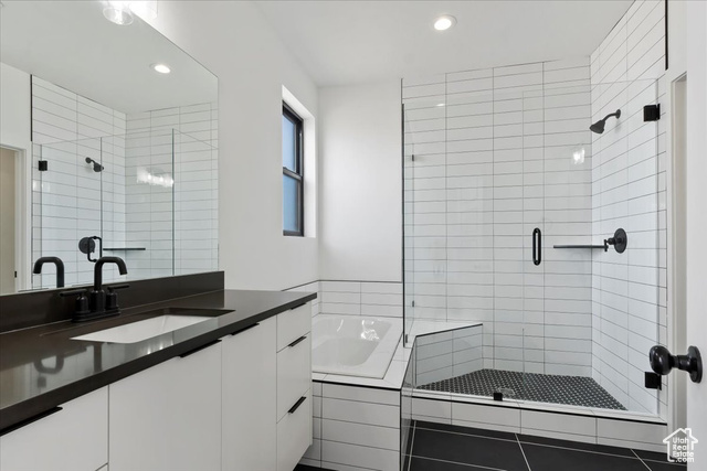 Photo 18 for MLS #2081575 at 14374 S Champ Cv #138