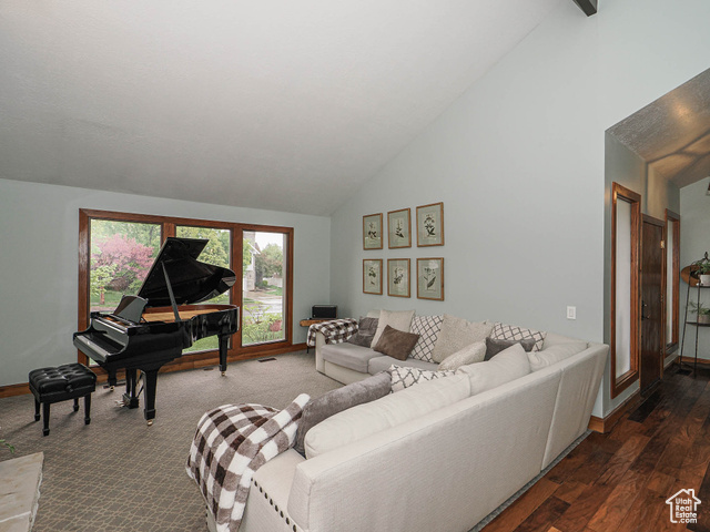 Photo 12 for MLS #2081615 at 418 E Bridlewalk Ln