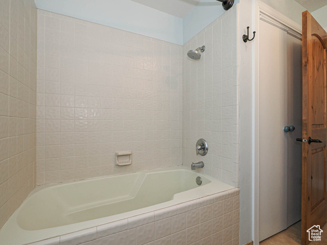 Photo 77 for MLS #2081615 at 418 E Bridlewalk Ln