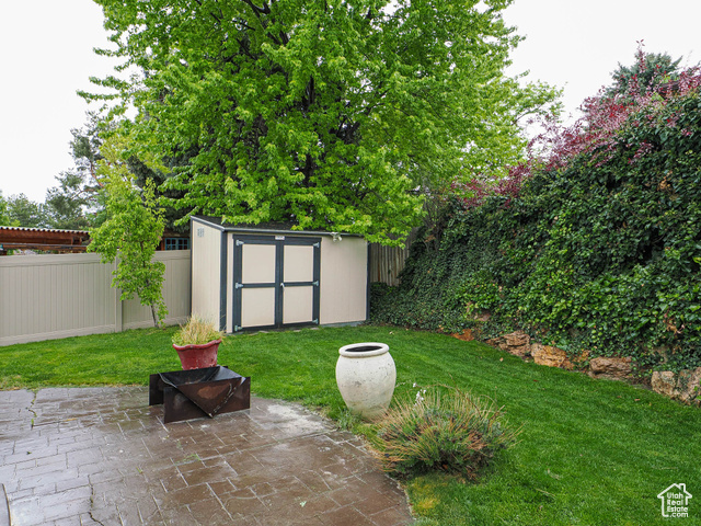 Photo 116 for MLS #2081615 at 418 E Bridlewalk Ln
