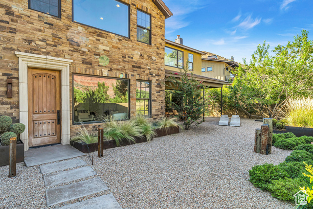 Photo 3 for MLS #2081687 at 105 River Bend Cir #105