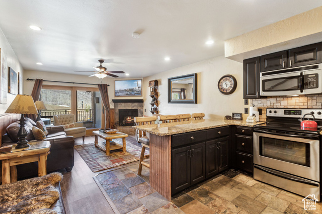 1401 Lowell Ave 25