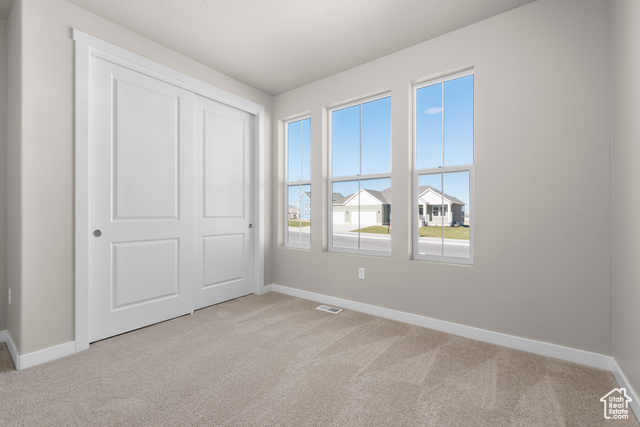 Photo 7 for MLS #2081810 at 569 W Coyote Ridge Rd