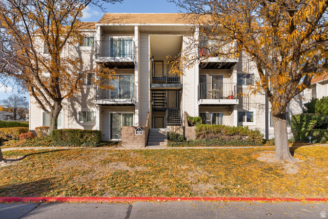 Main photo for 1039 E Quail Vista Ln #c