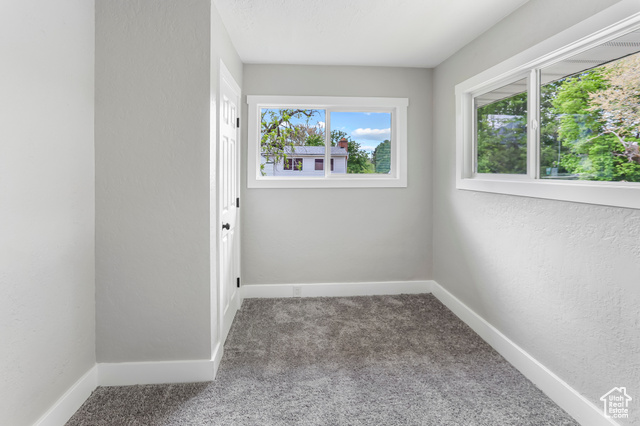 Photo 15 for MLS #2081926 at 987 S Jefferson Ave