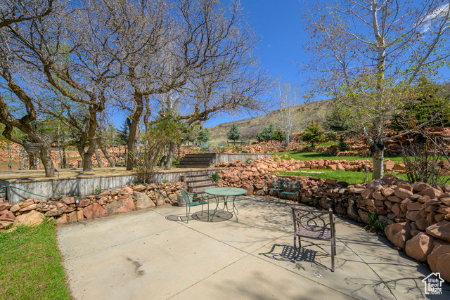 Photo 8 for MLS #2082052 at 4851 E Lake Creek Rd