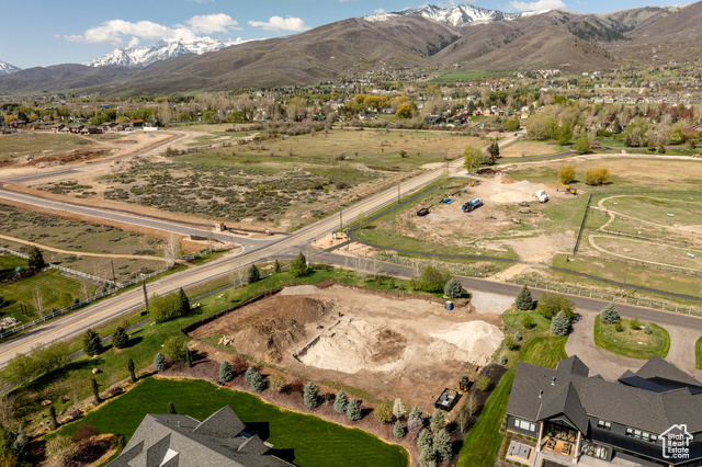 Photo 14 for MLS #2082197 at 1070 N Interlaken Dr