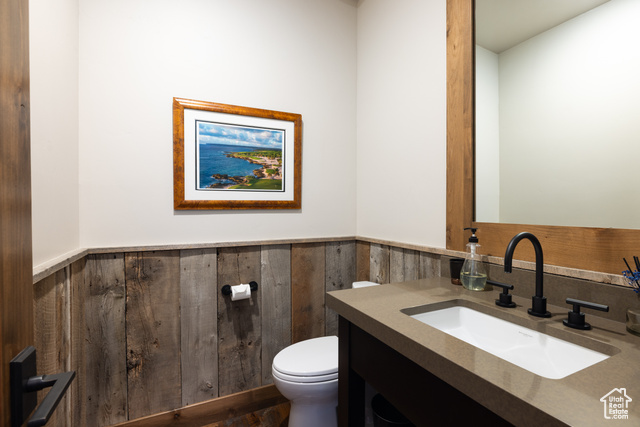 Photo 35 for MLS #2082205 at 181 N Club Cabins Ct