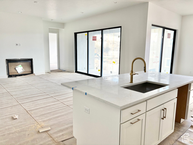 Photo 4 for MLS #2082220 at 1116 W Gossamer Ln #7