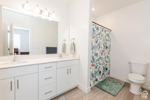 Photo 13 for MLS #2082299 at 475 W 60 South #L303