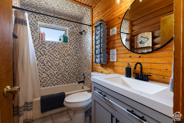 Photo 16 for MLS #2082312 at 680 W Arrowhead Dr