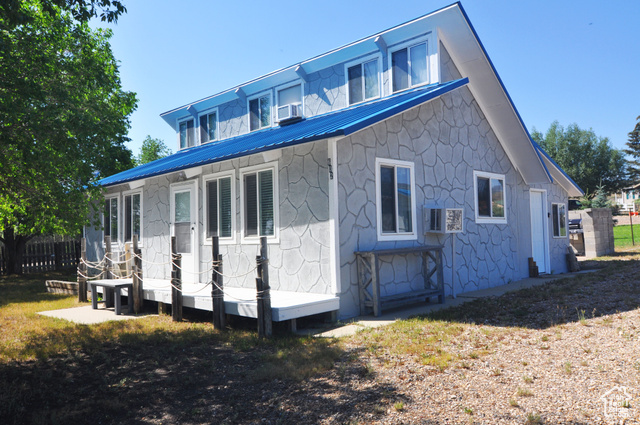 Photo 11 for MLS #2082345 at 602 E Captains Rd