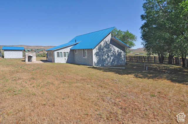 Photo 14 for MLS #2082345 at 602 E Captains Rd