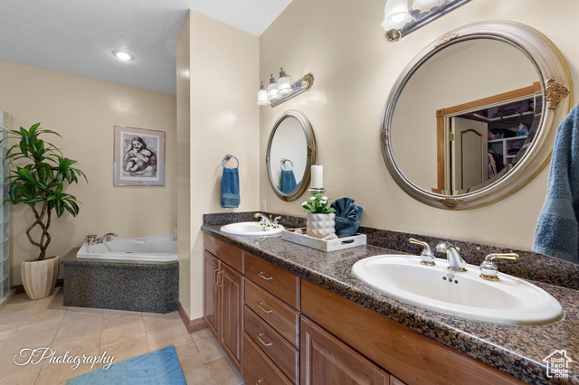 Photo 18 for MLS #2082444 at 885 N Old Farms Rd