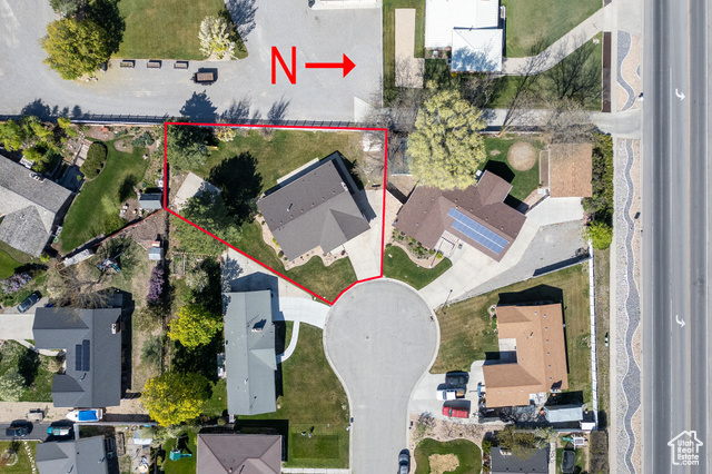 Photo 4 for MLS #2082471 at 518 E Wendy Way