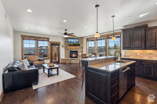 9855 N N VISTA DR 104 Heber City, Utah 3 Bedroom Village at the Shores condo with Views! This well maintained 3-bedroom, 2-bath condo offers views of Deer Valley ski runs and the Jordanelle Reservoir The kitchen is outfitted with top-of-the-line Viking appliances, perfect for the home chef. A corner fireplace adds warmth creating a cozy retreat after a day on the slopes or the lake. Ideally located just minutes from the East Village of Deer Valley and the Jordanelle Reservoir, this condo provides easy access to world-class skiing, boating, hiking, and year-round outdoor recreation. Whether you're looking for a seasonal getaway or a full-time residence, this property offers the best of mountain living in every season.