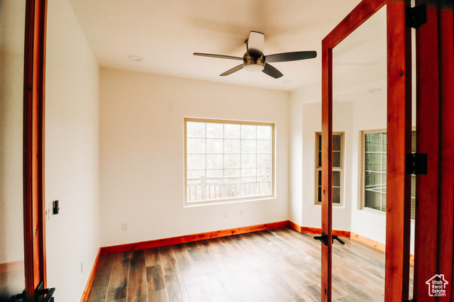 Photo 13 for MLS #2082658 at 985 N Russell Rd