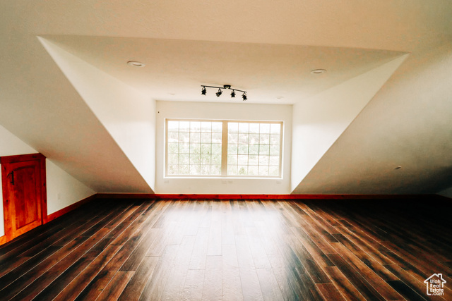 Photo 22 for MLS #2082658 at 985 N Russell Rd