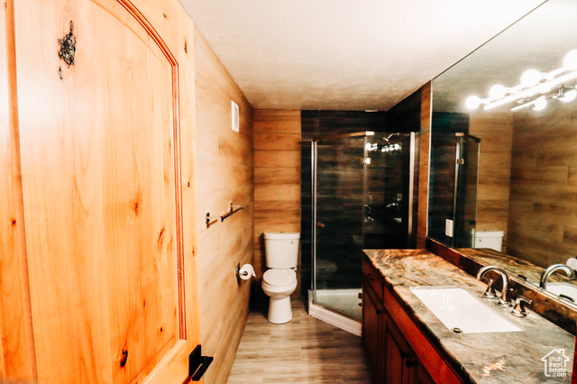 Photo 21 for MLS #2082658 at 985 N Russell Rd