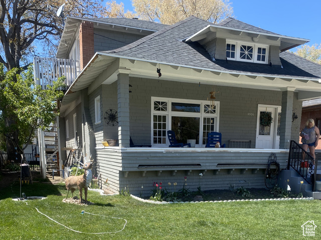 Photo 2 for MLS #2082664 at 2531 Fowler Ave