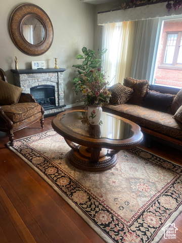 Photo 9 for MLS #2082664 at 2531 Fowler Ave