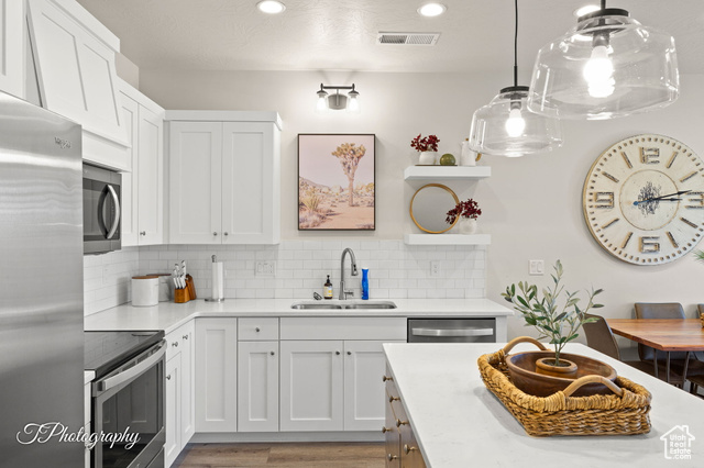 Photo 8 for MLS #2082680 at 524 E Bailey Ln