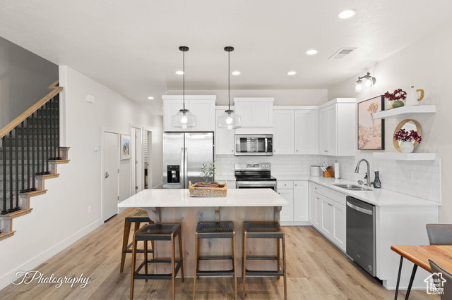 Photo 6 for MLS #2082680 at 524 E Bailey Ln