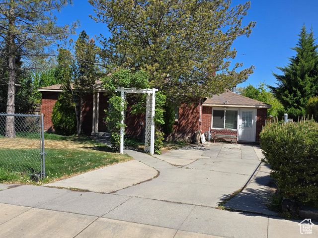 1111 S REDWOOD DR, Salt Lake City UT 84104
