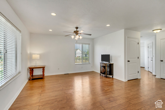 Photo 7 for MLS #2082725 at 8123 N Plum Creek Cir
