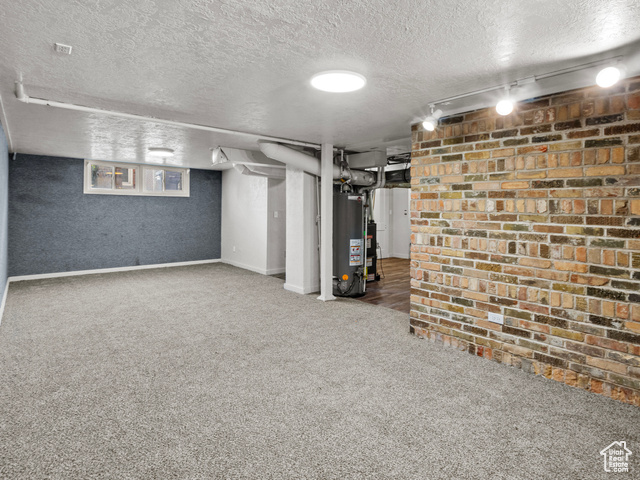 Photo 13 for MLS #2082735 at 1362 Marilyn Dr
