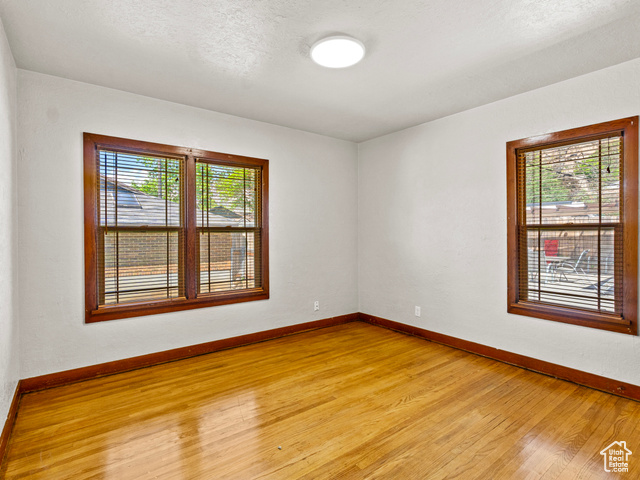 Photo 11 for MLS #2082735 at 1362 Marilyn Dr