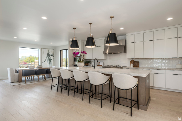 4442 S Holladay Park Ln
                     MLS #2082964