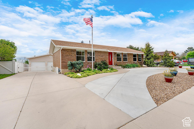 10652 S SAVANNAH DR, Sandy UT 84094