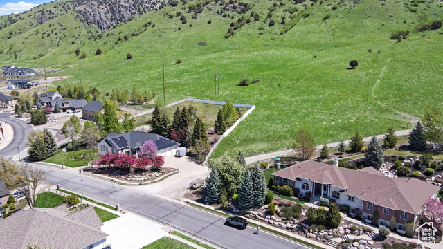Photo 56 for MLS #2083162 at 90 S Sherwood Dr
