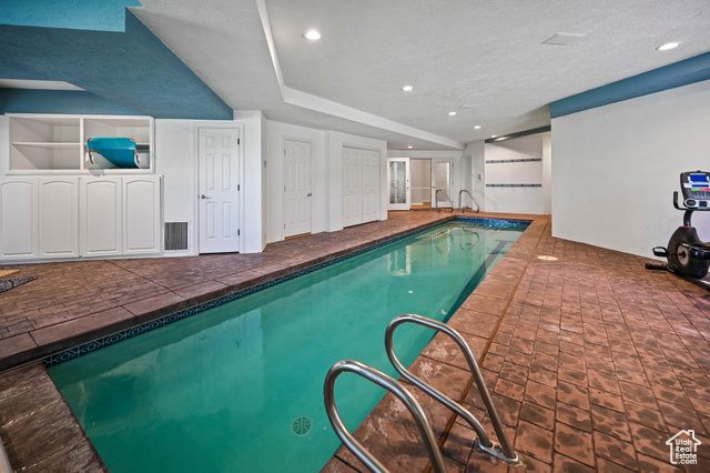 Photo 37 for MLS #2083162 at 90 S Sherwood Dr