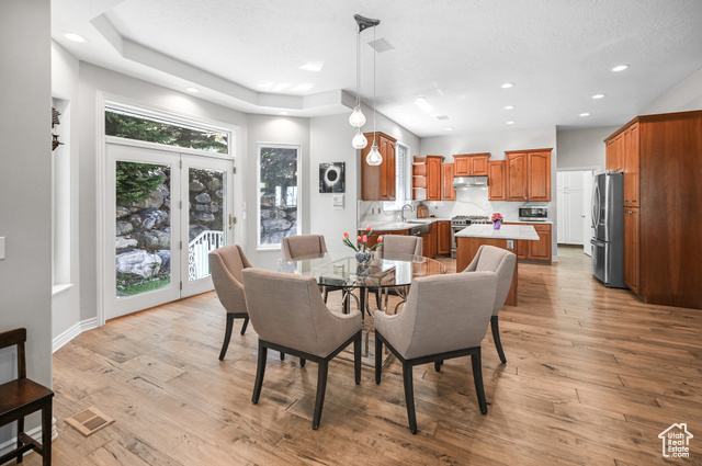Photo 8 for MLS #2083162 at 90 S Sherwood Dr