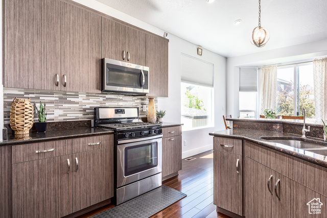 Photo 6 for MLS #2083220 at 3773 750 West